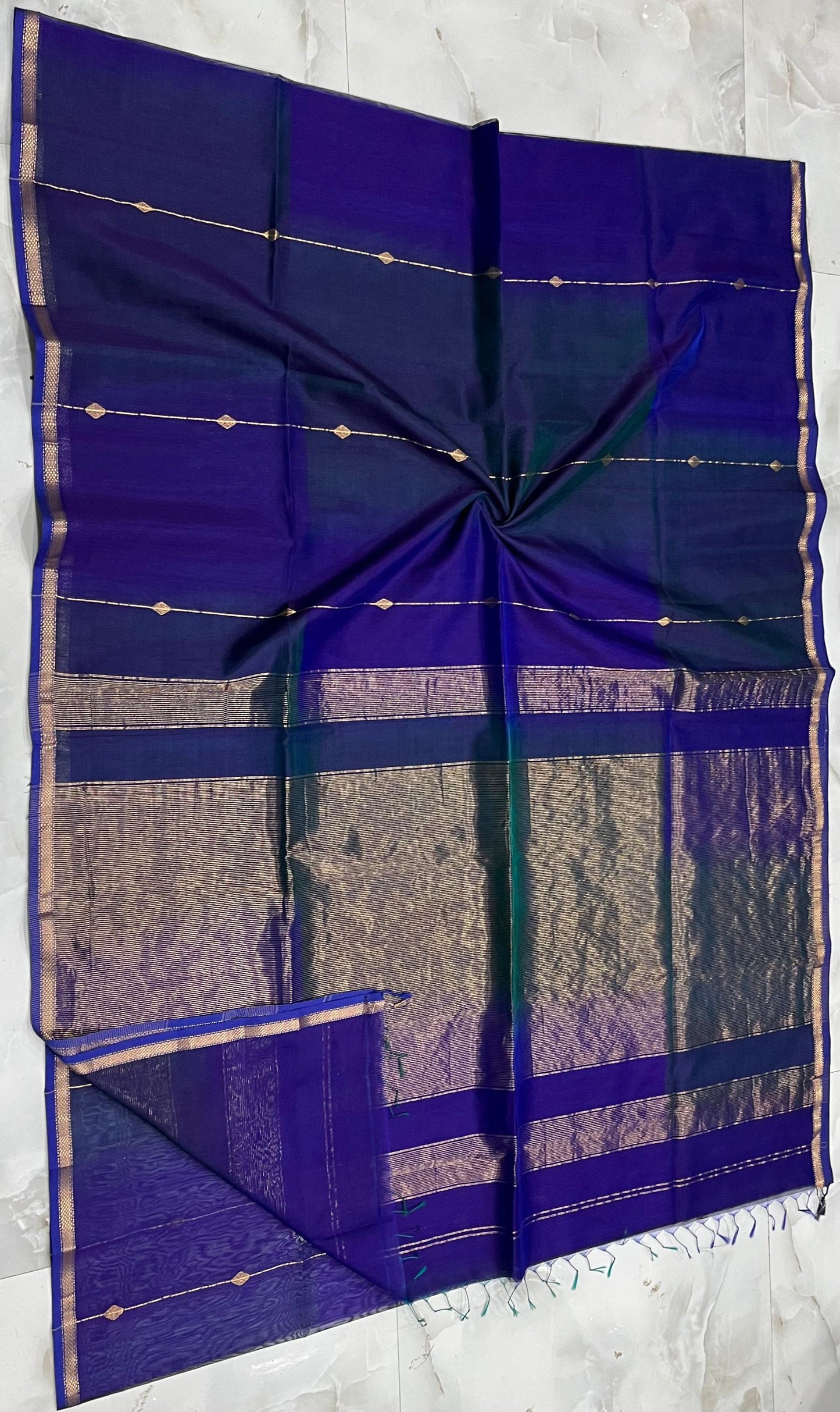 MAHESHWARI HANDWOVEN ZARI LINE BUTI JAMLI SAREE