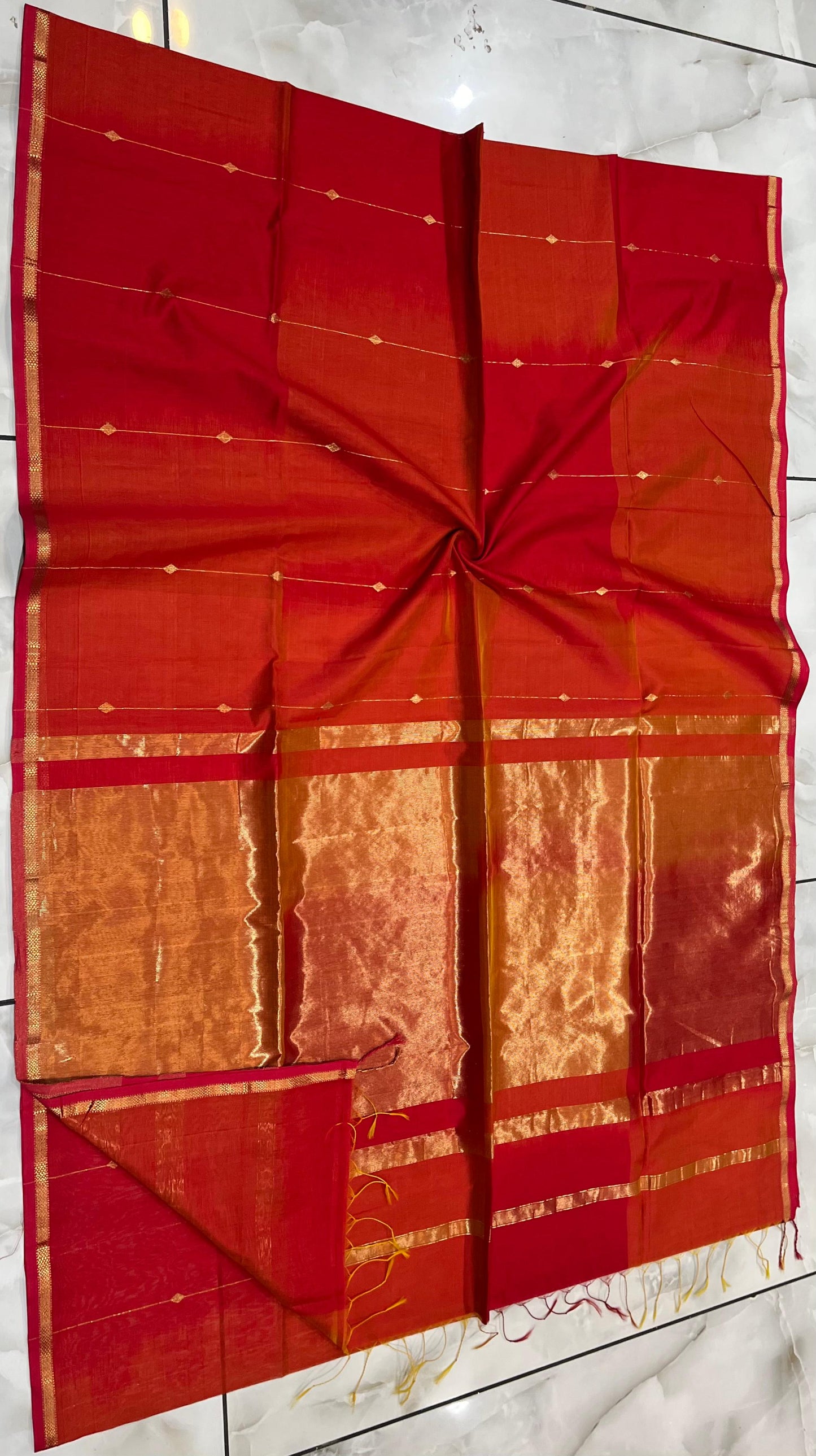 MAHESHWARI HANDWOVEN SMALL BORDER ZARI LINE BUTI RED SAREE
