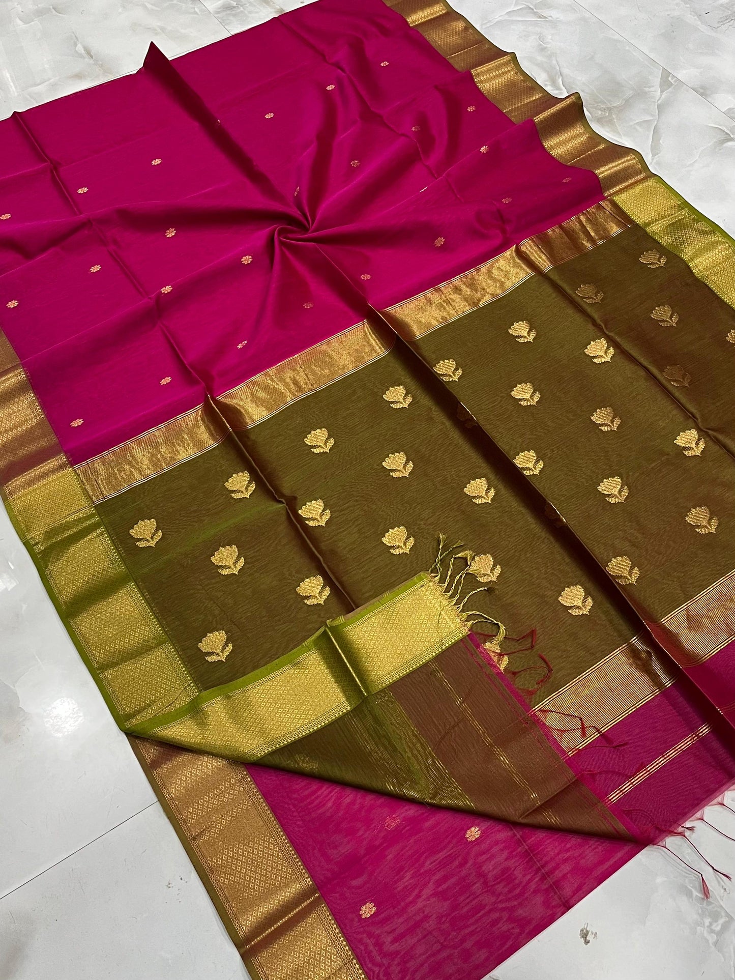 MAHESHWARI HANDWOVEN LOTUS PALLU RANI SAREE
