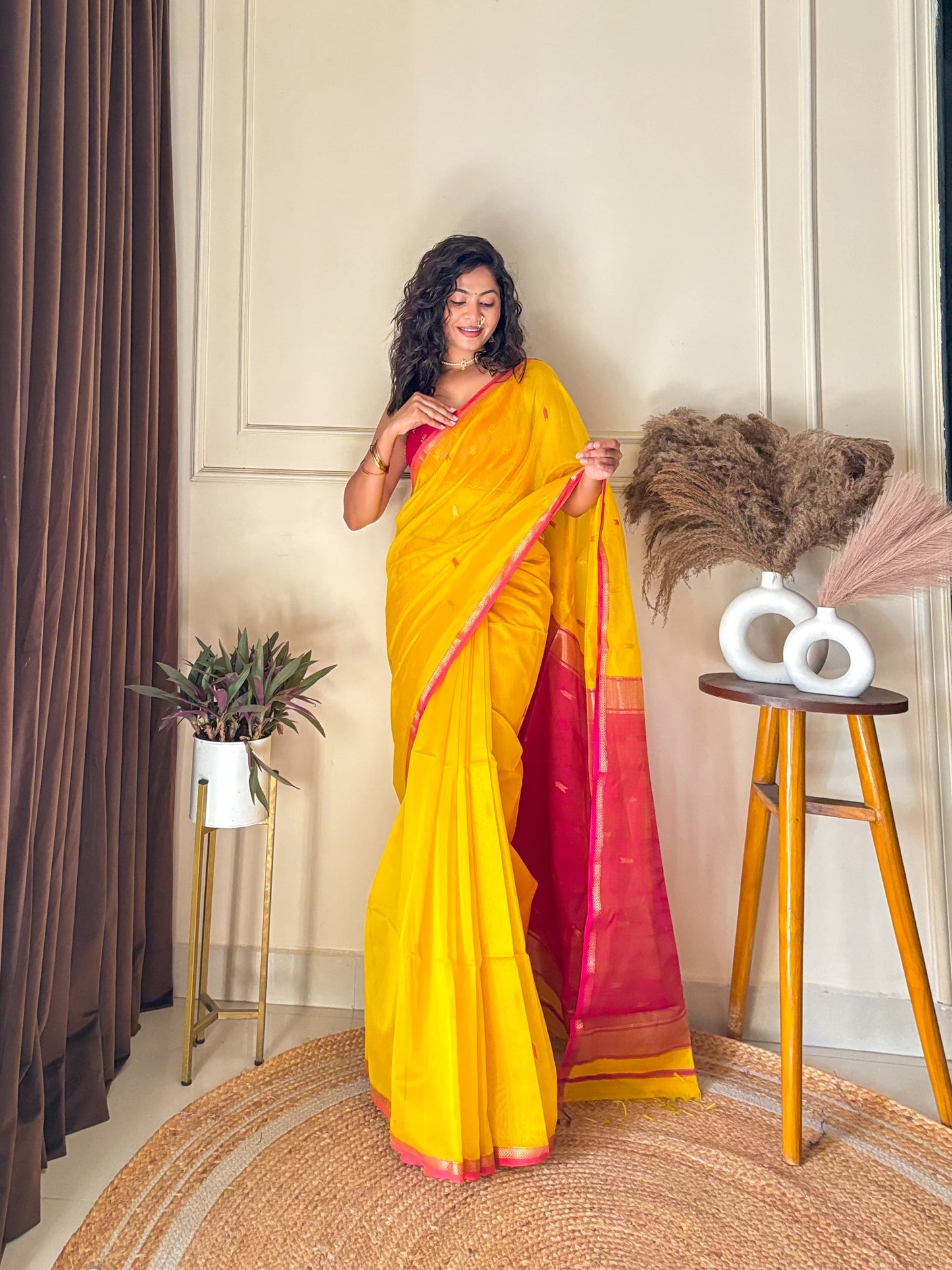 MAHESHWARI HANDWOVEN BUTI YELLOW SAREE