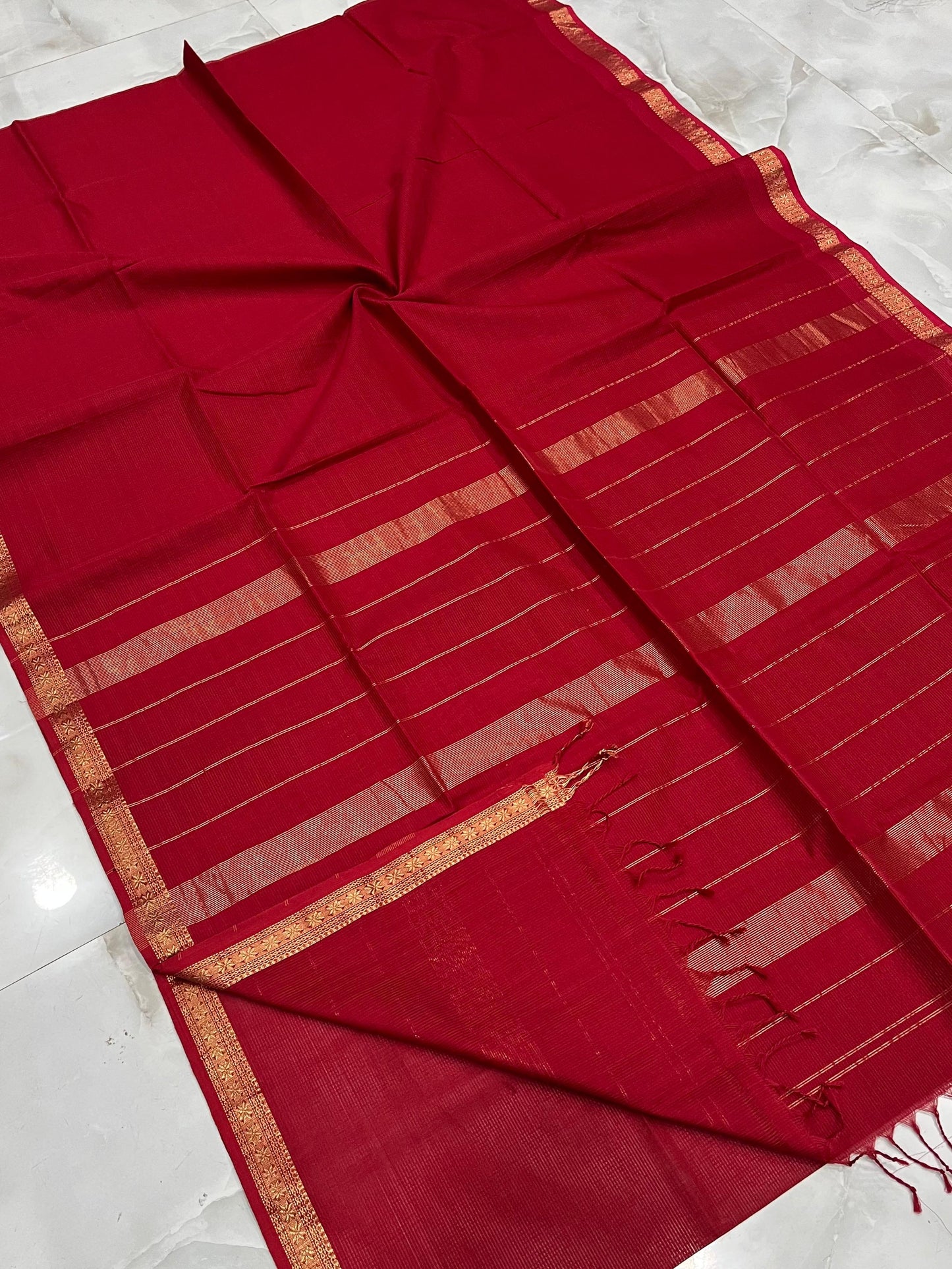 MAHESHWARI HANDWOVEN SMALL BORDER CHECKS RED SAREE