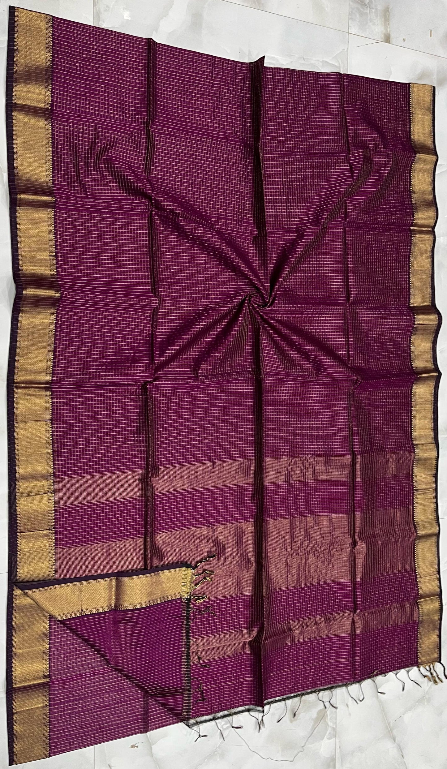 Maheshwari Handwoven Zari Checks Saree