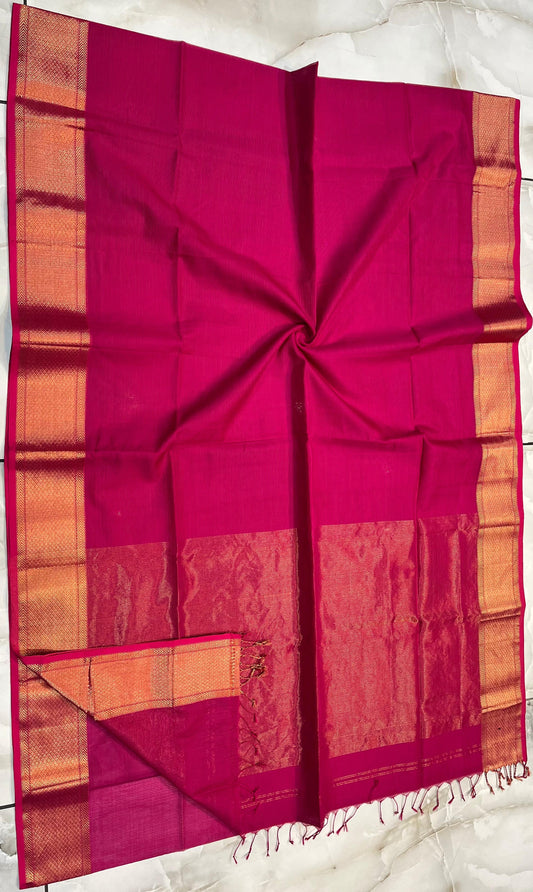 Maheshwari Handwoven Mohina Checks Rani Colour Saree
