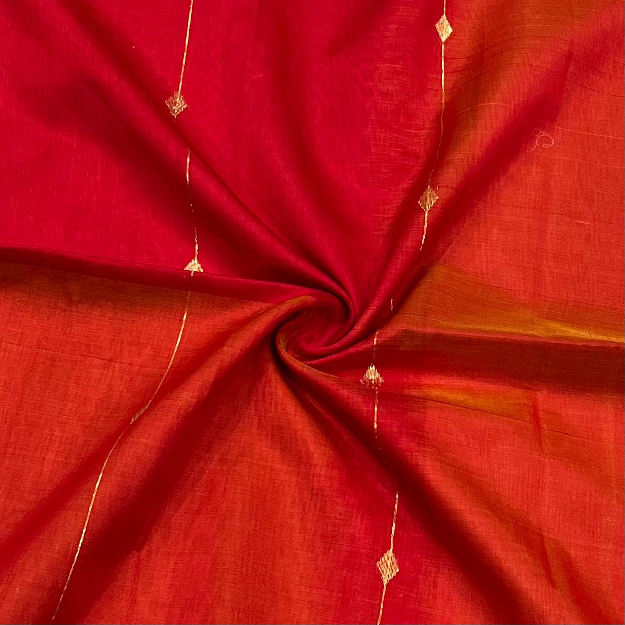 MAHESHWARI HANDWOVEN SMALL BORDER ZARI LINE BUTI RED SAREE