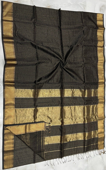 Maheshwari Handwoven Zari Checks Saree